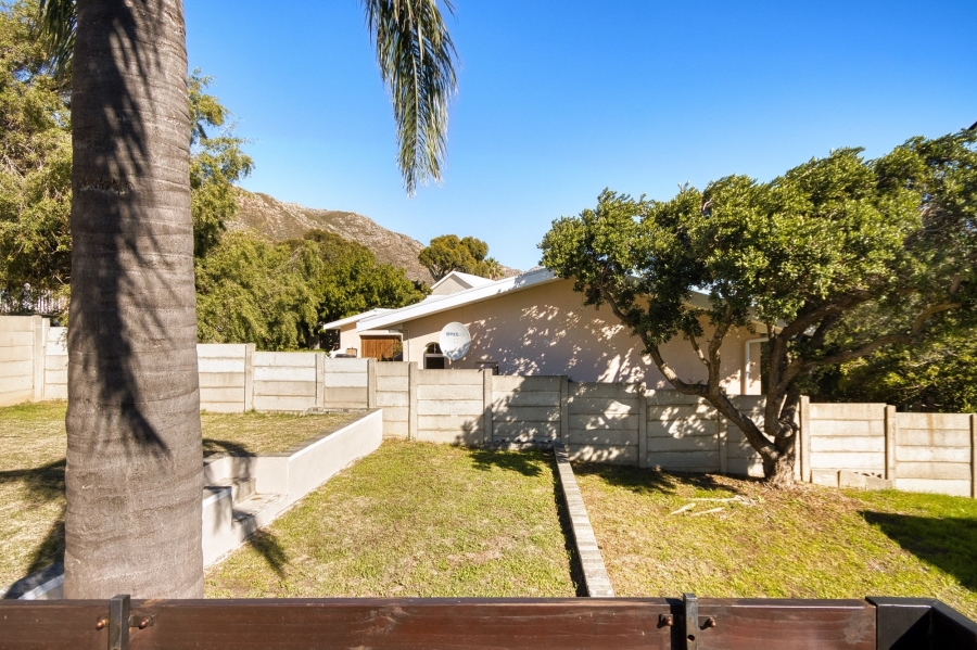 3 Bedroom Property for Sale in Mountainside Western Cape